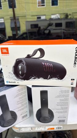 JBL Charge 6 Bluetooth Speaker
