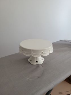 Small Porcelain Cake Stand