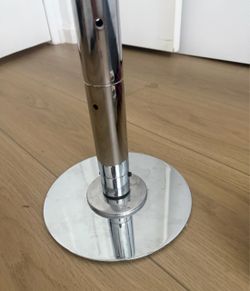 Pole dancing pole