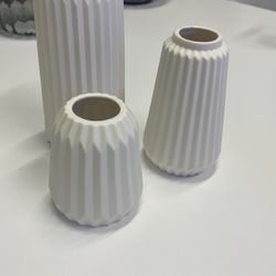 3 Decorative White Ceramic Flower Vases 
