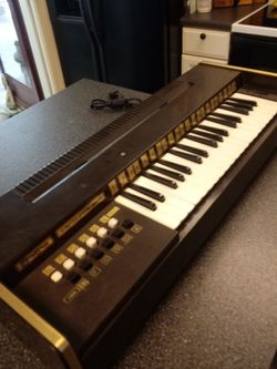 MAGNUS ELECTRIC CORD ORGAN 1960s