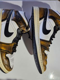 AIR JORDAN 1 MID SE WEAR A WAY TACI BLACK GOLD **LEATHER SNEAKER**