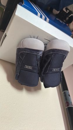 Jordan’s 2c baby booties