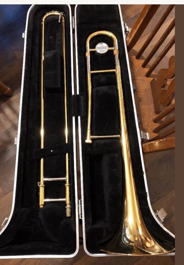 Yamaha yak-353 trombone with case