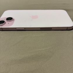 iPhone 15 (pink)