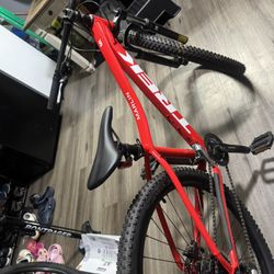 Trek Mountain Bike 