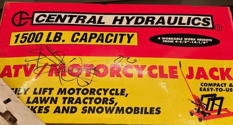 Central Hydraulic 1500 pound Capacity ATV Motorcycle Jack New In Box Retails $600