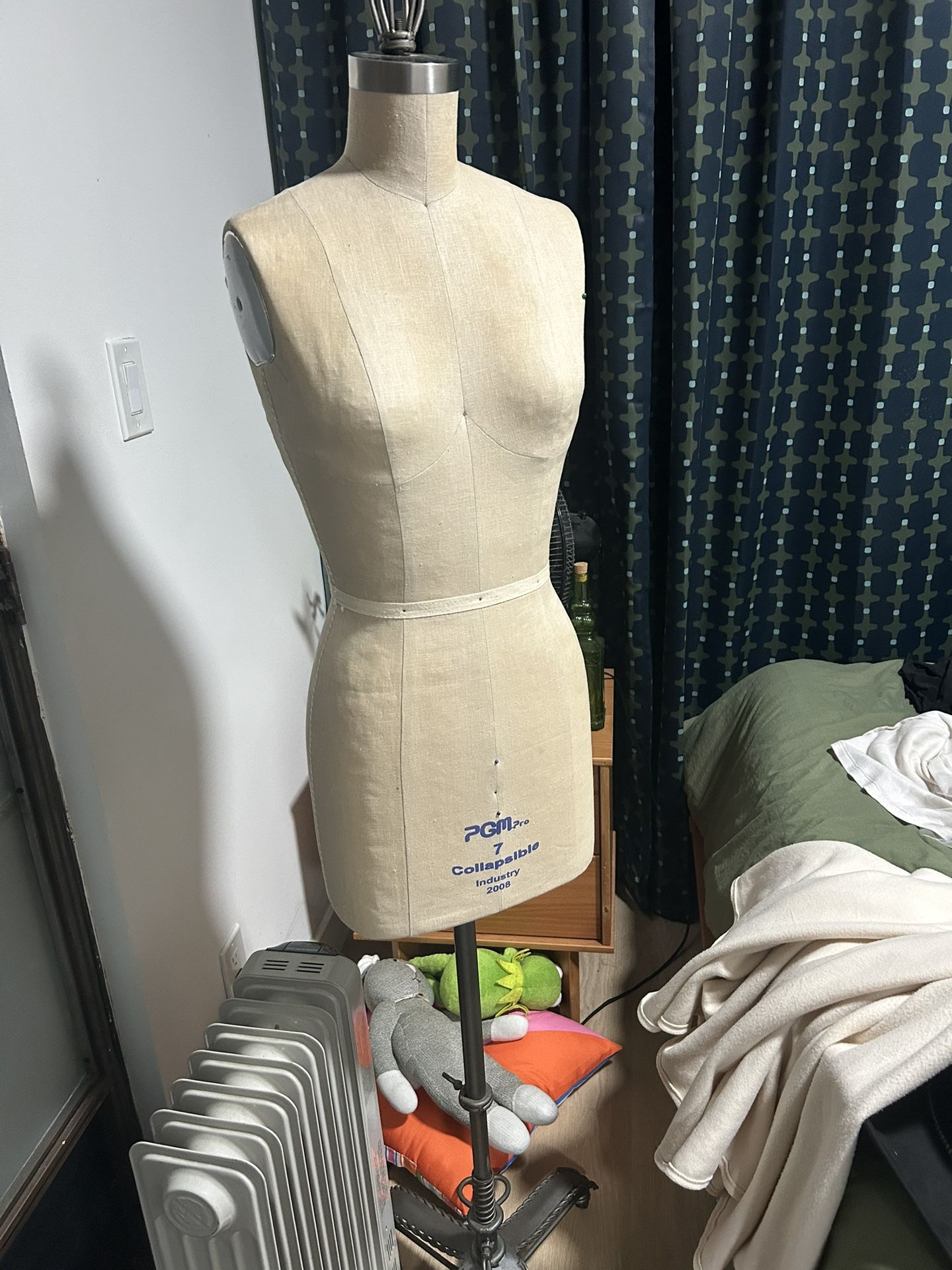Mannequin Size 7