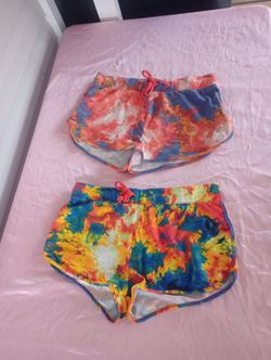 Set of 2 Urban Basics Dye Women's Shorts Sz. L