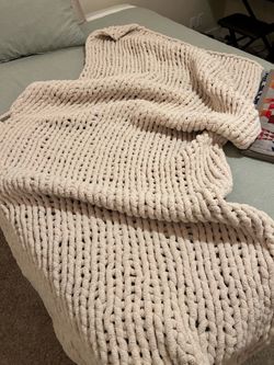 Chunky Knit Throw