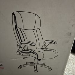 EXECUTIVE  LEATHER  CHAIR