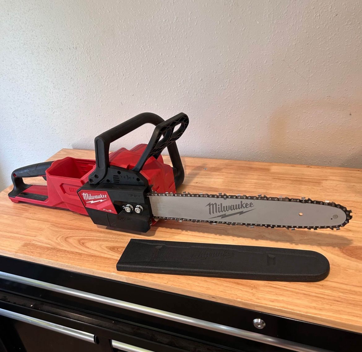 Milwaukee M18 Fuel Brushless 16” Chainsaw (Tool Only)
