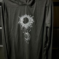 New. Women’s Size Large Sun and Moon Graphic Lightweight Hoodie