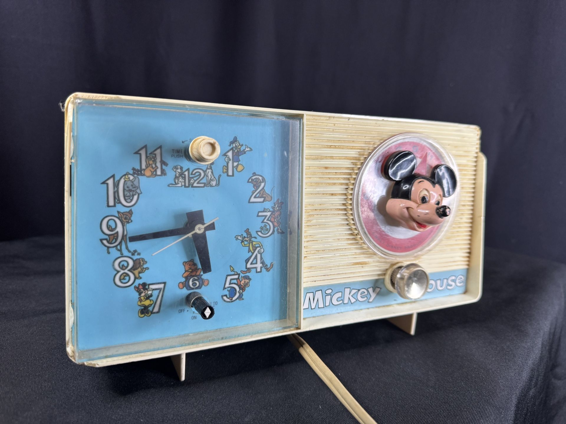 Vintage 60’s GE Disney Mickey Mouse Youth Alarm Clock AM Radio Working