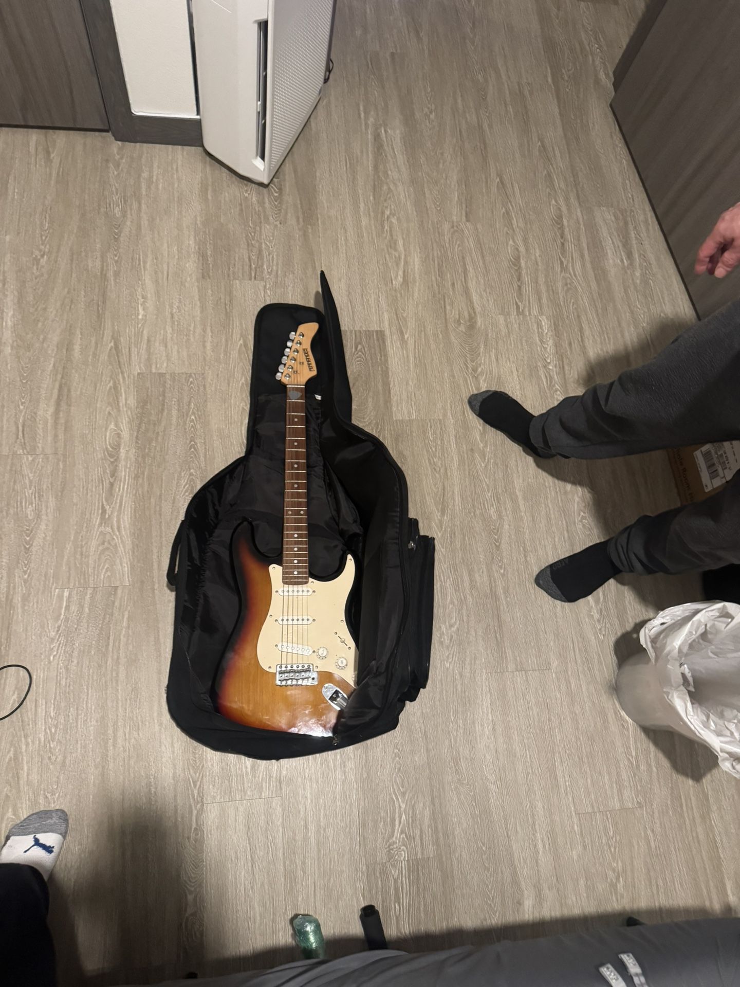 Electric guitar