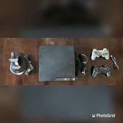 PS3 - 2 Controllers & 18 Games