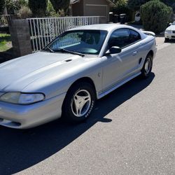 1998 Ford Mustang