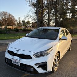 2019 KIA Forte LXS Sedan 4D 