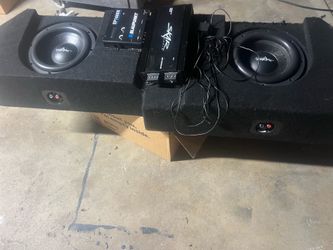 Skar audio subwoofers with Skar audio box for Silverado 2019+ and 1200 watt amp.