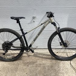 Rocky Mountain Growler 20 (2 bikes available!)