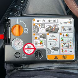 (USED) Tire Emergency Kit