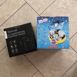 Collectible m&m phone (March 2026)