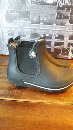 Croc rain boots size j1 black