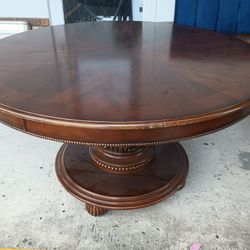 Wood Round Dining Table

