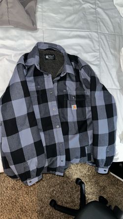 Men’s Carhartt heavy flannel jacket size large