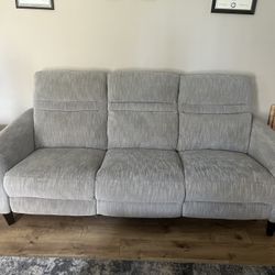 Power Reclining Sofa w/ USB Charging Ports