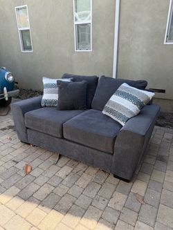 Dark Gray Fabric Loveseat with Throw Pillows