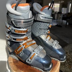 Salomon Ski Boots 25.5