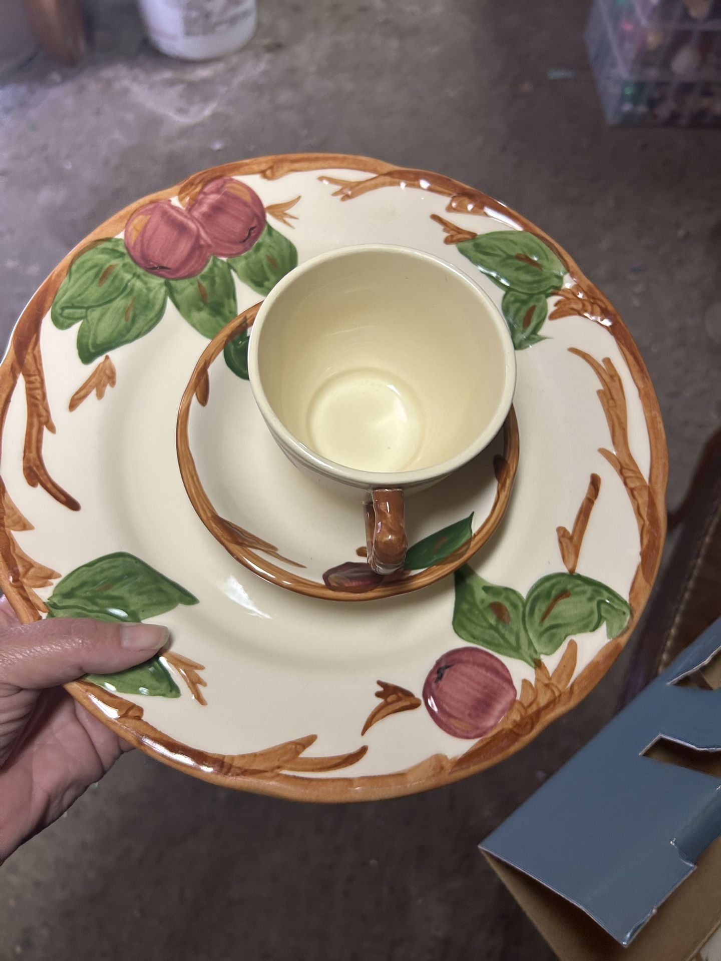 Franciscan Plates Set