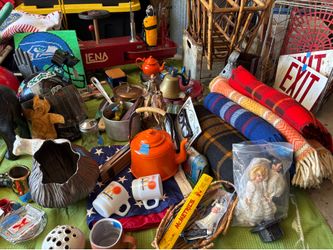 Yard sale- collectibles, vintage, vinyl, license plates