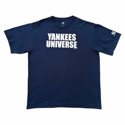 New York Yankees Vintage Majestic “Yankees Universe” T Shirt Size XL navy blue MLB