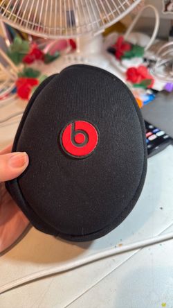 Beats Headphones Carrying Case and headphones with cord