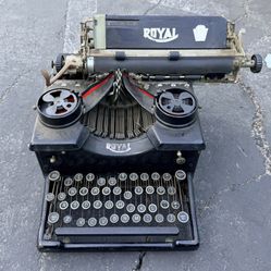 Type Writer For Sale 