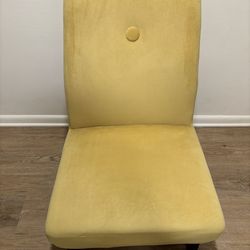 Armless accent/side chair