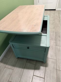Fold out center table