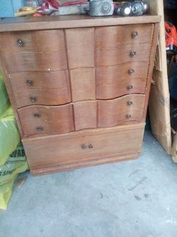 ❤️ Vintage older than 1980s Wooden Dresser – $150 OBO