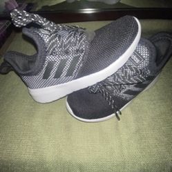 Nuevos Adidas Size 13.  $25