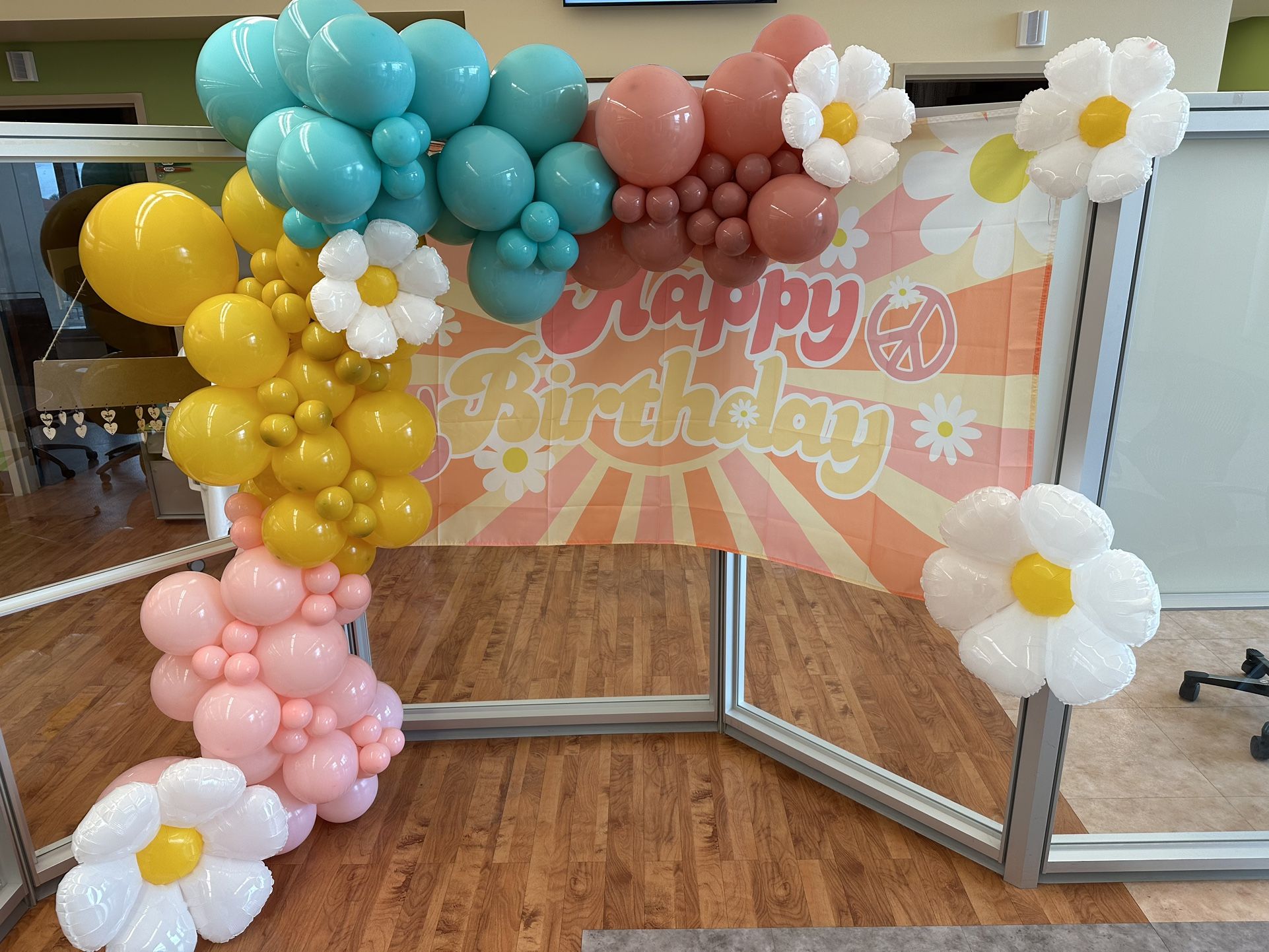 Balloon Decor 🥳