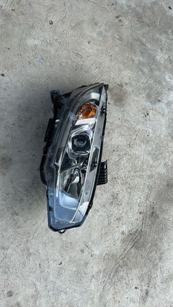 2016 - 2021 Honda Civic Headlight (Right/Passenger)