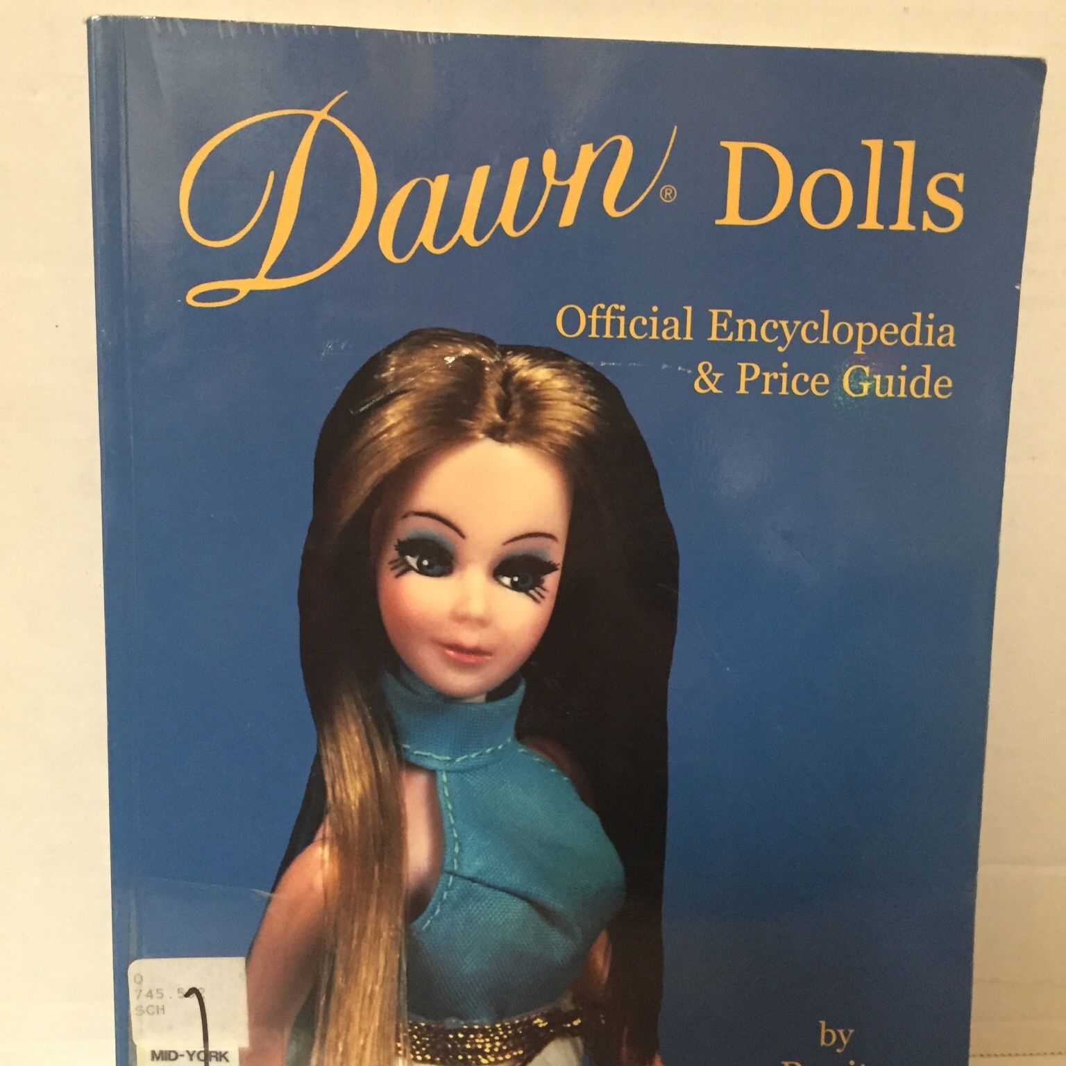 洋書】Dawn Dolls Official Encyclopedia 洋書】Dawn Dolls Official