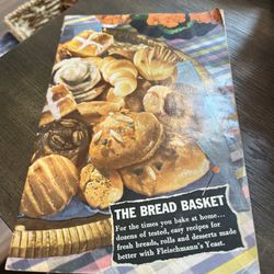 1941 STANDARD BRANDS INC. THE BREAD BASKET 40 Page Recipe Cookbook Booklet