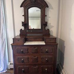  Antique Victorian. Dresser. 