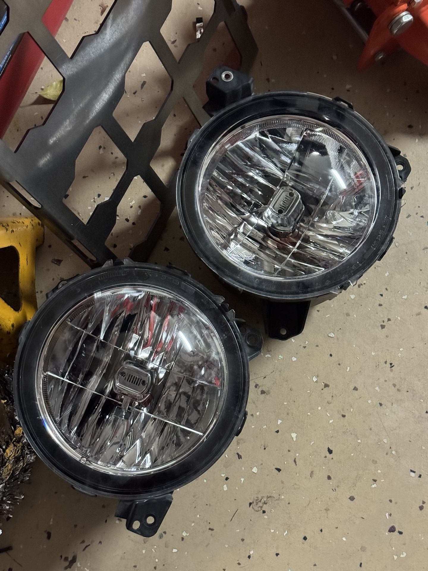 Jeep Wrangler OEM Halogen Headlights