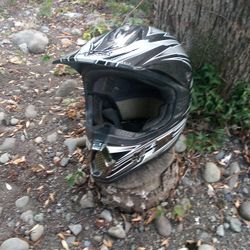Selling XXL fox Helmet 