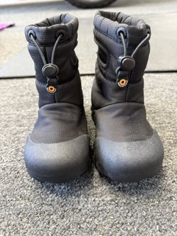 Kids/Toddler Bogs Boots – Size 11