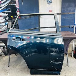 2013-2018 Toyota RAV4 Right Passenger Side Rear Door Oem